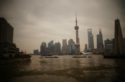 とまとじゅーす的上海観光旅行記＠上海の外白渡橋から見える東方明珠電視塔