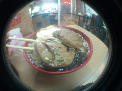 とまとじゅーす的中国旅行記＠上海観光、2012年12月31日大晦日の夜に食した素鶏麺。海藻が食べられるのでよく通ってるのです