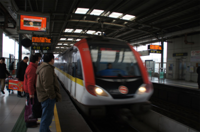 中国旅行記＠上海の地下鉄3号線、途中で乗り換え