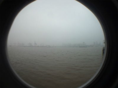 中国旅行記＠上海観光編、上海の三岔港村～吴淞渡口から黄浦江を眺める。これがこの魚眼レンズの最後の風景！