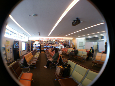 とまとじゅーす的中国旅行記＠茨城空港内の待合室