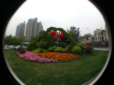 中国旅行記、上海観光＠豫園駅がある河南南路と人民路の交差点付近にあるオブジェクト