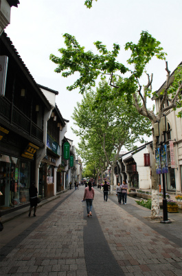 とまとじゅーす的中国旅行記、杭州観光編＠風情のある建物が立ち並ぶ南宋卸街（中山中路）の風景