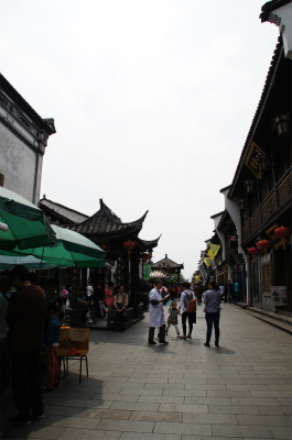 中国旅行記、杭州観光編＠河坊街の歩行者天国の風景