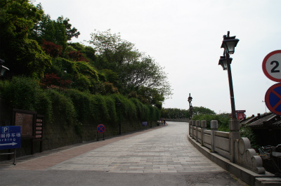とまとじゅーす的中国旅行記、杭州観光編＠河坊街の傍から吴山へ続く道