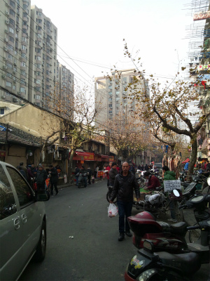 とまとじゅーす的中国旅行記＠上海観光・滞在日記。上海、芷江(zhi jiang)西路、市場付近の風景