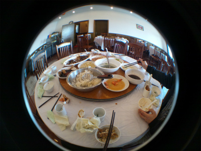 中国旅行記、杭州～紹興ツアー観光編＠杭州の銭塘江付近の望江楼というレストランにて昼食を食す