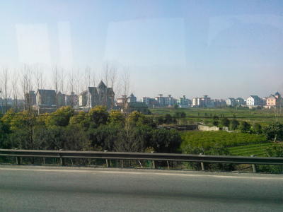とまとじゅーす的中国旅行記、杭州～紹興ツアー観光編＠杭州から紹興へバスで出発、杭州近郊の車窓風景