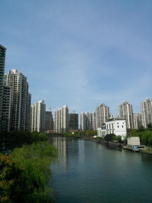 とまとじゅーす的中国旅行記＠上海散歩ついでのメモ写真、中澤路のマンション群