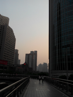 中国旅行記＠上海、散歩ついでのメモ写真。上海駅周辺