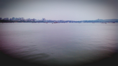 中国旅行記＠杭州観光。西湖の白堤から眺めた西湖の風景