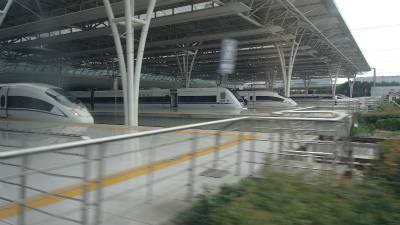 中国の列車情報＠日本の新幹線、ドイツのICEベースの車両が一度に並んでる様子は圧巻ｗ