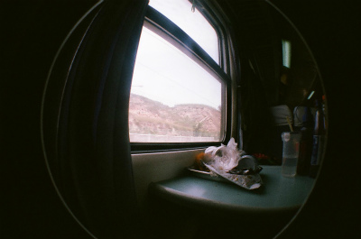 中国旅行記＠上海からトルファンへ列車に乗り鉄旅行。Lomo Fisheye2で撮影した甘粛省の車窓風景
