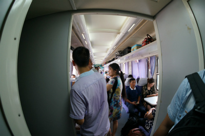 中国旅行記＠上海からトルファンへ列車に乗り鉄旅行、二等座席の車両