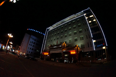 新疆ウイグル自治区観光旅行記＠夜のウルムチ、友好南路、南航明珠国際酒店