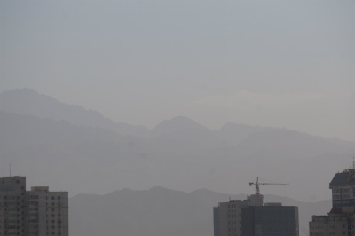 新疆ウイグル自治区観光旅行記＠ウルムチ（烏魯木斉）のランドマーク的存在、紅山公園の紅山塔から眺めた風景