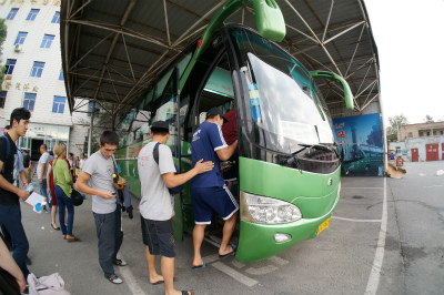 新疆ウイグル自治区観光旅行記＠ウルムチからカザフスタンのアルマティ（アルマトイ）へ国際寝台バスで出発