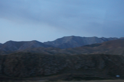 新疆ウイグル自治区観光旅行記＠中国とカザフスタンの国境付近、霍城県付近の車窓風景
