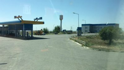 中国＆カザフスタン観光旅行記＠カザフスタン、ホルゴス（Хоргос）からアルマトイ（アルマティ、Алматы）へ向かう途中の高速バスからの車窓風景
