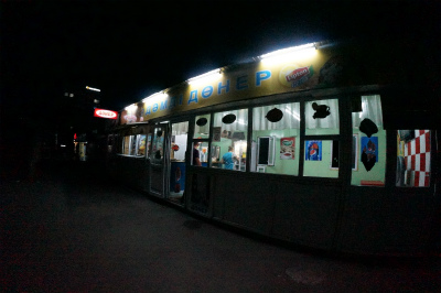 カザフスタン観光旅行記＠アルマトイ（アルマティ、Алматы）のサイラン長距離バスステーション（Автовокзал Сайран）の食堂