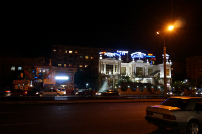 カザフスタン観光旅行記＠夜のアルマトイ（アルマティ、Алматы）をホテル探しつつや観光