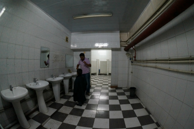 カザフスタン観光旅行記＠アルマトイ（アルマティ、Алматы）のサイラン長距離バスステーション（Автовокзал Сайран）の有料トイレ