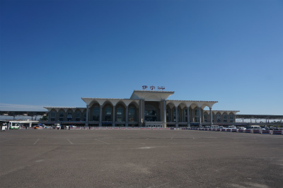 イリ・カザフ族自治州（伊犁哈萨克自治州）観光旅行記＠伊寧駅へ到着