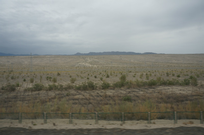 新疆ウイグル自治区観光旅行記＠伊寧から蘭州へ列車の旅、乗り鉄。第一日目の車窓風景