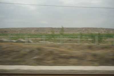 中国旅行記＠伊寧から蘭州へ列車の旅、乗り鉄。第一日目の車窓風景