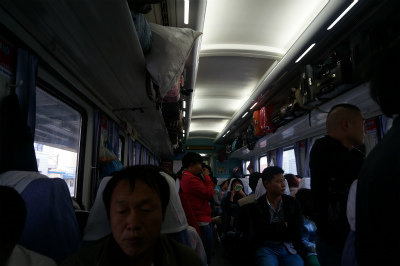 とまとじゅーす的中国旅行記＠伊寧から蘭州へ列車の旅、乗り鉄。第二日目の列車内の様子