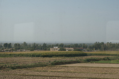中国旅行記＠伊寧から蘭州へ列車の旅、乗り鉄。第二日目の車窓風景