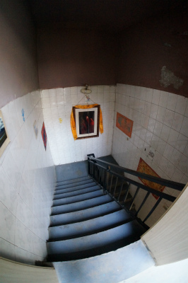 中国旅行記＠蘭州の西驛（驿）国際青年旅舎、ユースホステルの階段