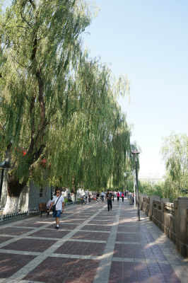 中国旅行記＠蘭州の中山橋＆黄河母親像付近の風景。傍には黄河が滔々と流れている