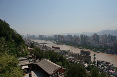 中国旅行記＠蘭州観光、白塔山公園から黄河と黄河橋を眺める