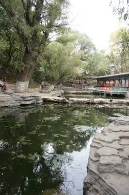 中国旅行記＠蘭州観光、五泉山公園にある池