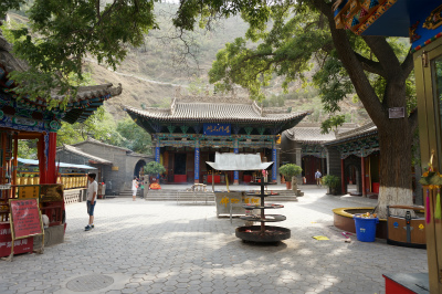 中国旅行記＠蘭州観光、五泉山公園内にあるマニ寺の境内