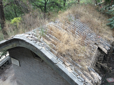 中国旅行記＠蘭州観光、五泉山公園の古い建物の屋根瓦