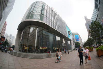 中国旅行記＠上海の南京東路を観光というか散歩。ここはApple Store