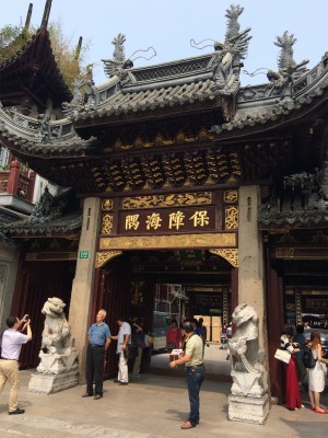 中国旅行記＠上海の観光名所、豫園傍にある上海城隍廟を外側から観察