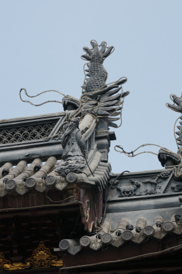 中国旅行記＠上海の観光名所、豫園老街にある上海城隍廟の鯱（シャチホコ）