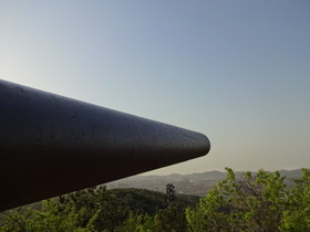 中国旅行記2017年＠大連・旅順観光、東鶏冠山の望台砲台（望台炮台）でまったりカノン砲と旅順の風景を眺める