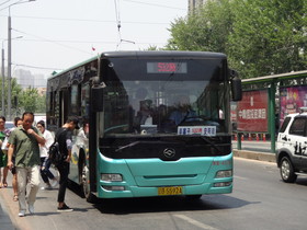 中国旅行記＠大連観光、兴工街（興工街）でバス車両を撮影