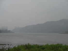 大連観光旅行＠雨の日の西山水庫（ダム）の風景