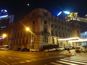 中国旅行記＠大連観光、夜の中山広場、旧大和ホテル
