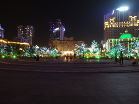 中国旅行記＠大連観光、夜の中山広場