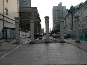 中国旅行記＠大連観光、ロシア風情街のダーリニー市庁舎のある広場前