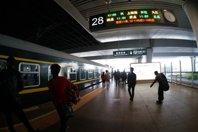 中国旅行記＠上海南駅でK1185、快速列車に乗り鉄、杭州東駅へ向かう