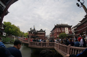 上海観光＠豫園老街を散歩、九曲橋