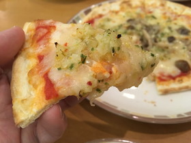 中国旅行記＠サイゼリヤで食したモッツァレラチーズ2倍のピザ